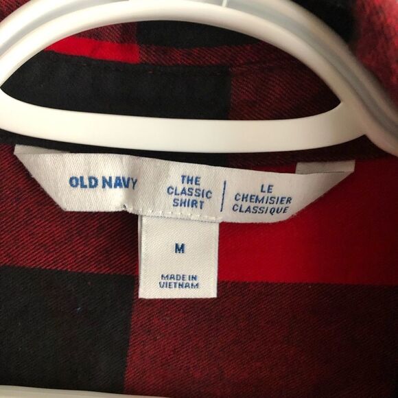 old Navy size Med Red and black buffalo plaid button down shirt - Picture 4 of 5